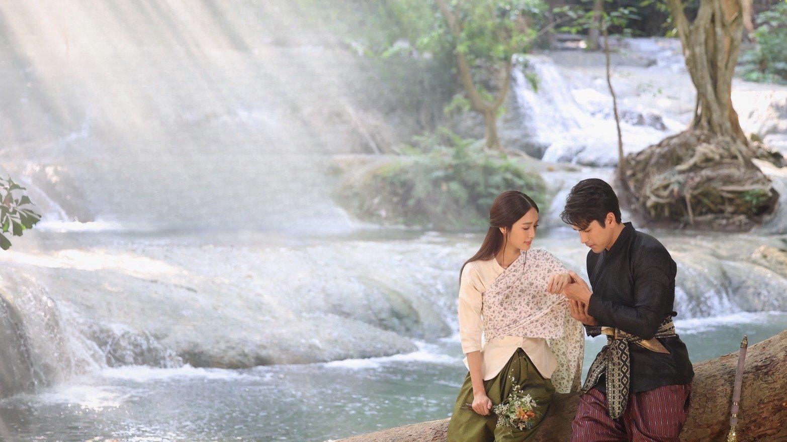 Trái Tim Giam Cầm