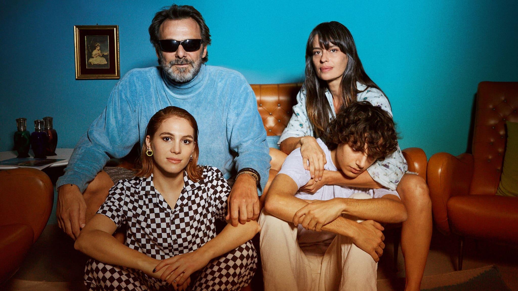 Tình Yêu Và Tình Thân